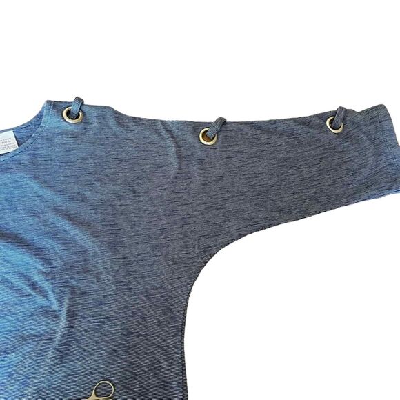 Bleu Bayou Blue and White Pinstripes Top with Open Sleeves Size M - Picture 5 of 6